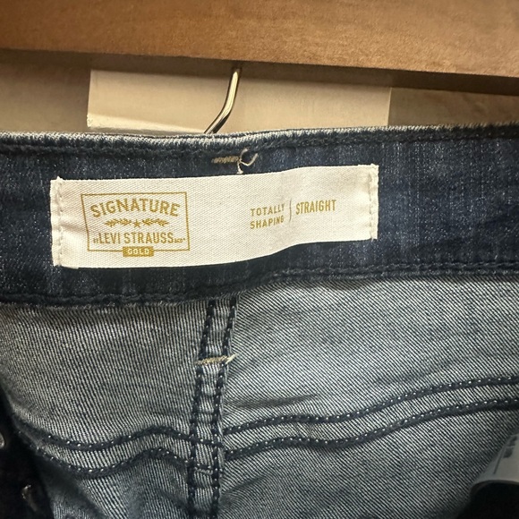 Levi’s Signature Jeans - Picture 4 of 5